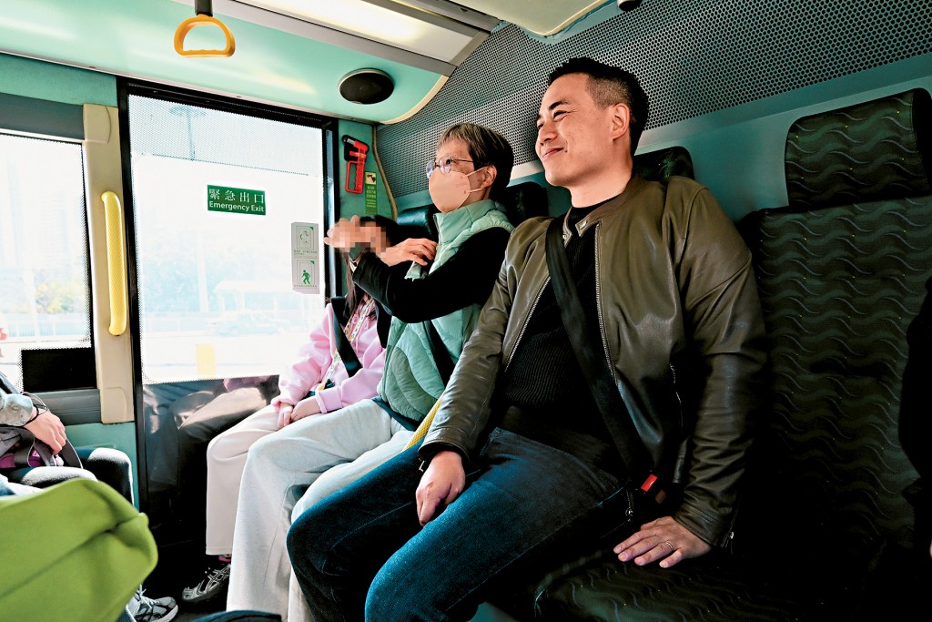 莊豪鋒（右）建議政府為新法例設半年適應期。 