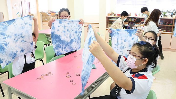 聖公會聖提摩太小學每月舉辦「無功課日」，鼓勵學生參加多元活動。