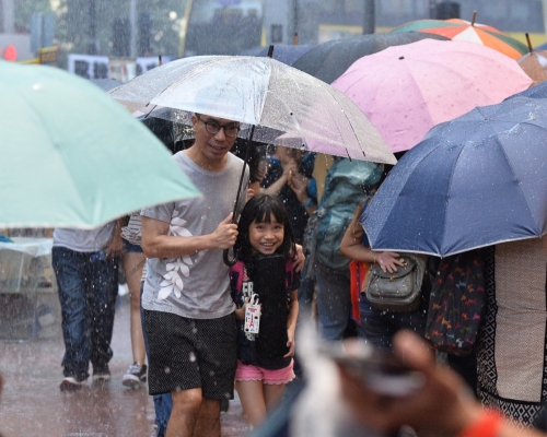 一道低壓槽會在下周為廣東帶來雷雨。 資料圖片