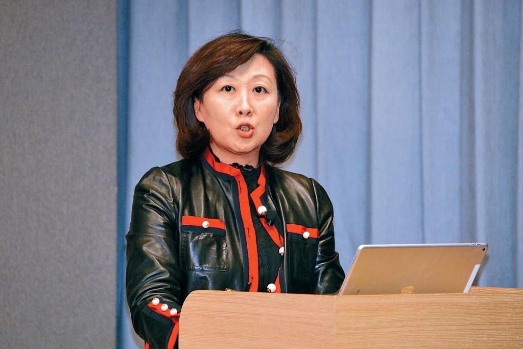 許漢卿指,電盈持續加強俗稱「黃Viu」的視像串流服務Viu東南亞滲透率。