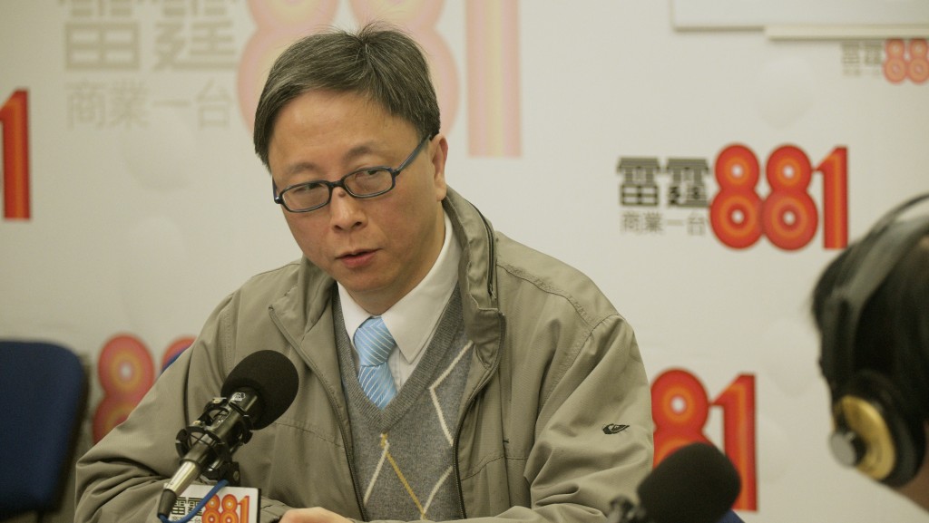 港大感染及傳染病中心總監何栢良。資料圖片