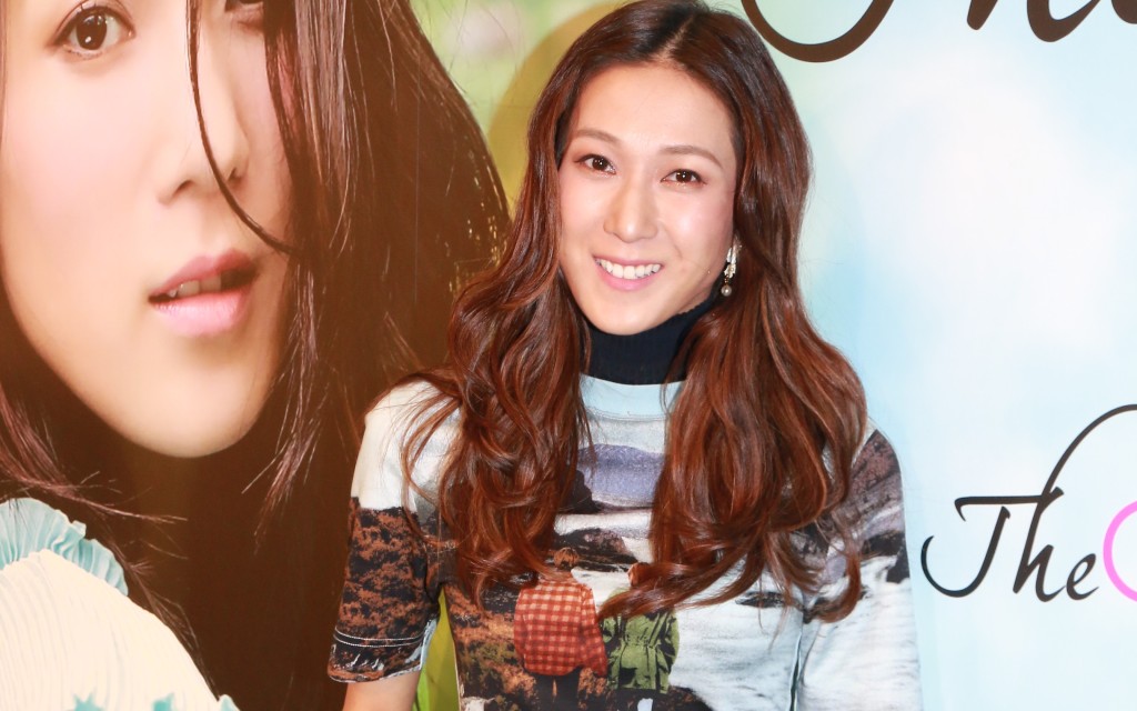 鍾嘉欣出席《做你的晨曦》見面會。