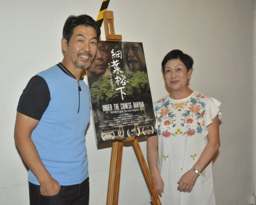 梁健平在片中照顧患上老人痴呆的母親譚錦萌，大讚對方演技好。