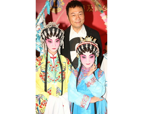 黎耀祥出席粵劇發佈會。