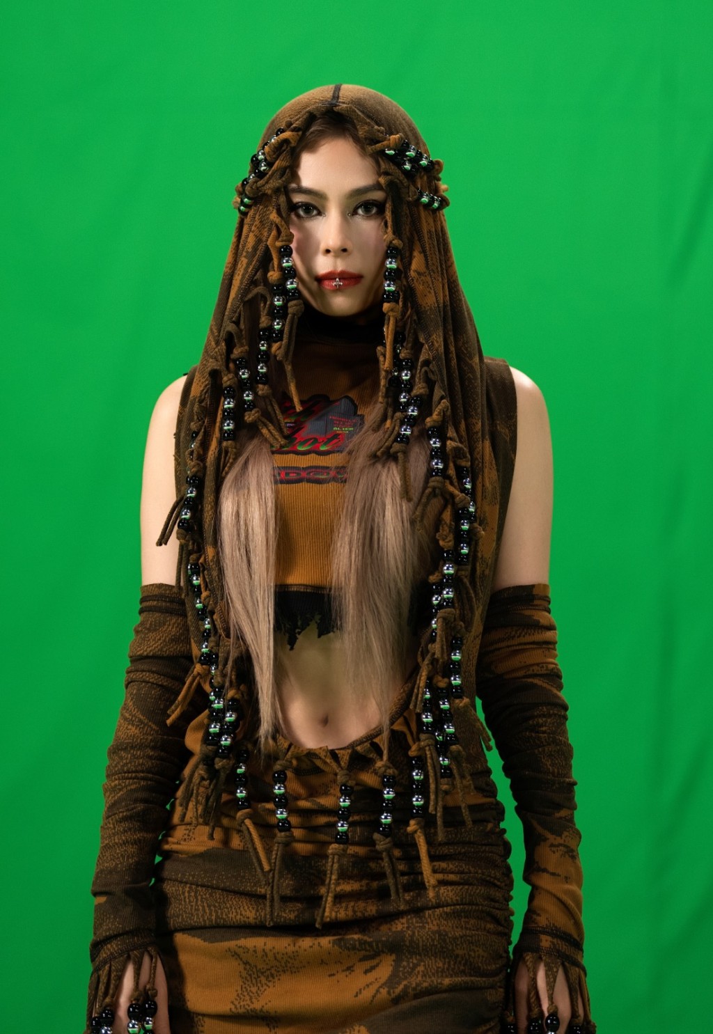 日前《ICONIC》拍攝MV,廣東話的歌詞中,加上了一段英文歌詞,Gin笑說自己女團魂出沒。 日前《ICONIC》拍攝MV,廣東話的歌詞中,加上了一段英文歌詞,Gin笑說自己女團魂出沒。