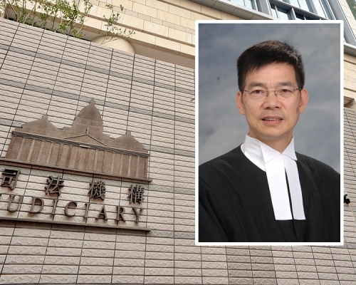 裁判官黃偉權今早引導陪審團。