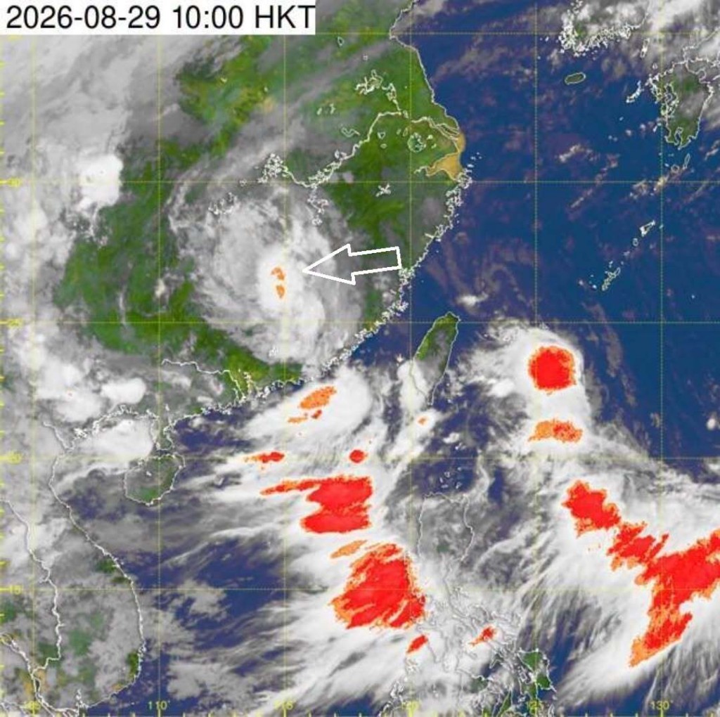 他指「沙德爾」從東海進入浙江後,雖然逐步減弱,但始終保留着旋渦樣子,甚至持續斜向西南邁進。 他指「沙德爾」從東海進入浙江後,雖然逐步減弱,但始終保留着旋渦樣子,甚至持續斜向西南邁進。