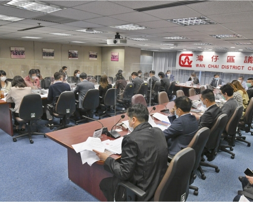 政府未來會調整區議會的組成。資料圖片