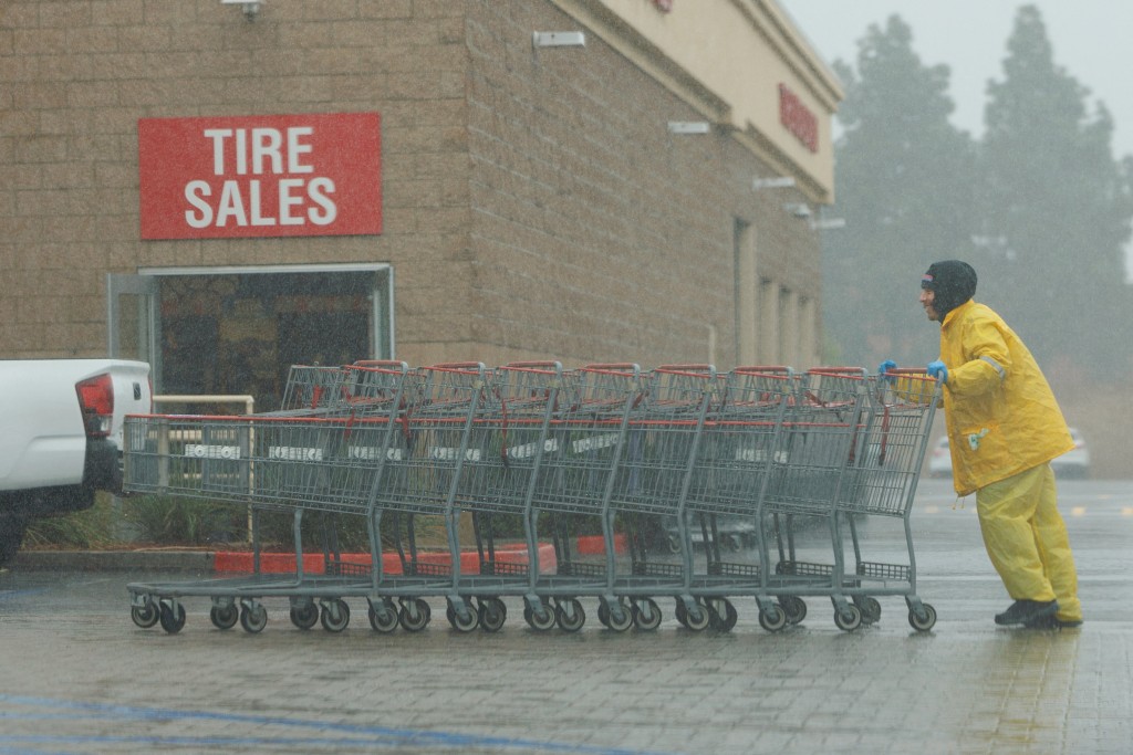 活龍蝦運往Costco途中遭劫走。路透社