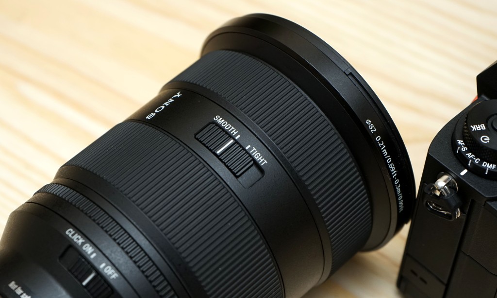 通過「Zoom smoothness」掣可以切換變焦的速度。 通過「Zoom smoothness」掣可以切換變焦的速度。