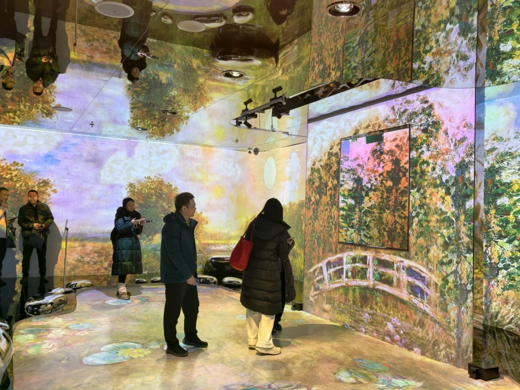 元旦、春節鄰近，北京王府井商圈推出特色節日體驗活動。楊浚源攝