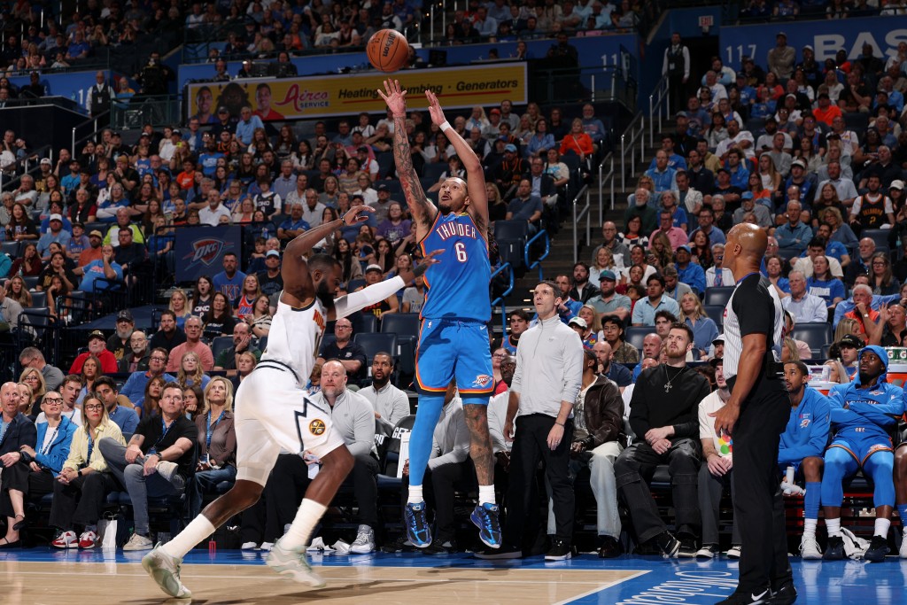 謝倫威廉貢獻29分12籃板。AFP