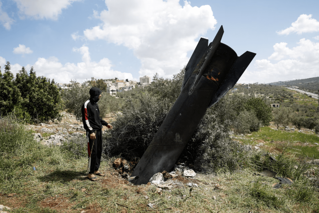 有美媒報道，美國與伊朗最快可能於本周四（26日）舉行高級別會談，試圖為結束持續多時的衝突畫下句號。路透社