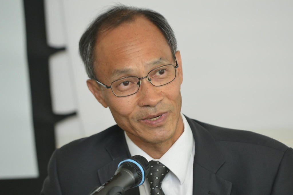 鍾庭耀指,市民普遍認為的士服務質素在過去一年沒有變化。