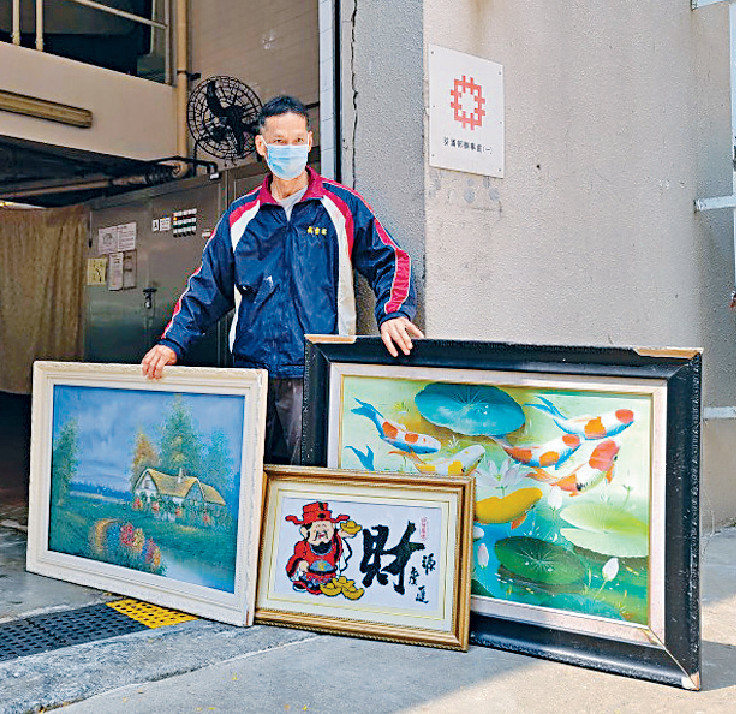 ■華哥強調沒被強迫清場，待事件丟淡，再考慮掛上畫作。