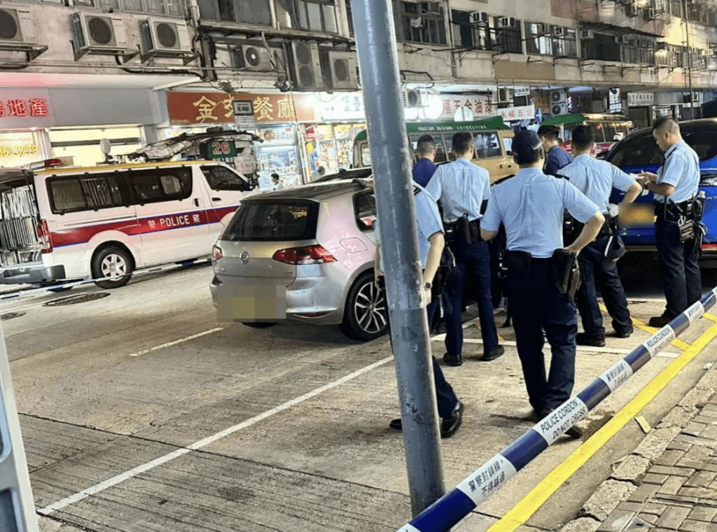 网上图片显示，多名警员在场调查。FB@To Kwa Wan 土瓜湾之友 