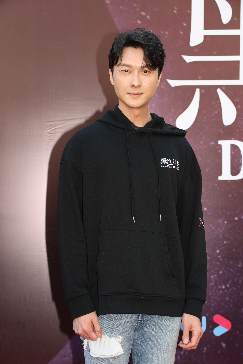 王浩信與TVB約滿仍任男主角。