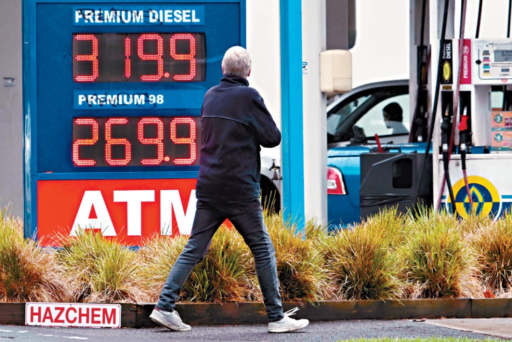 受到中東戰火影響，多個國家的油價不斷上升。