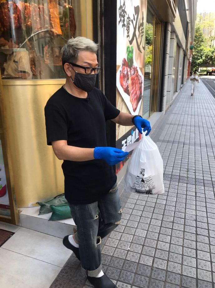 Ben哥為ViuTV節目《中佬唔易做》體驗做茶餐廳夥計。