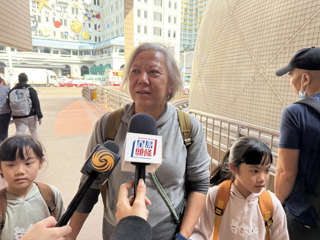 黃女士表示,明天亦會去為心儀的候選人投下一票,希望選出幫到市民的立法會議員。 黃女士表示,明天亦會去為心儀的候選人投下一票,希望選出幫到市民的立法會議員。