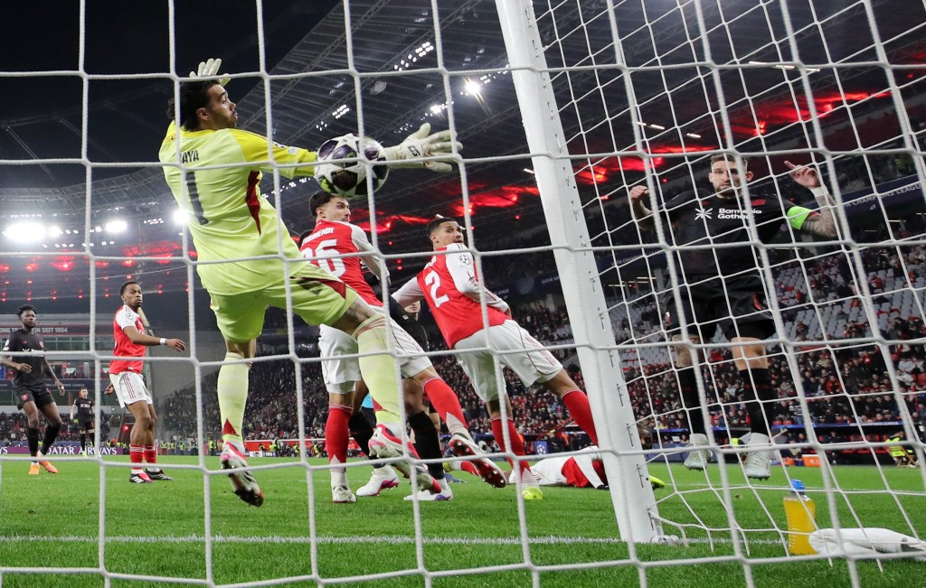 阿仙奴作客1:1和利华古逊，次回合回师主场逆转机会仍在。路透社