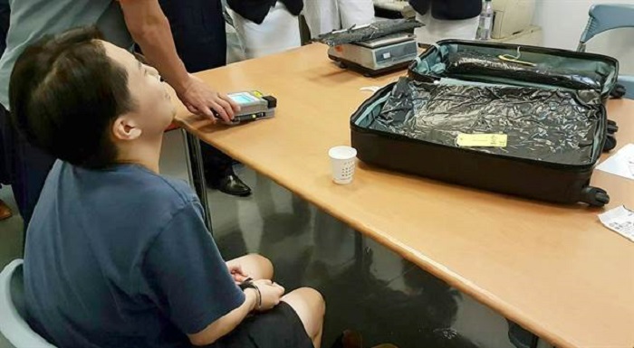 被捕香港女子。網上圖片