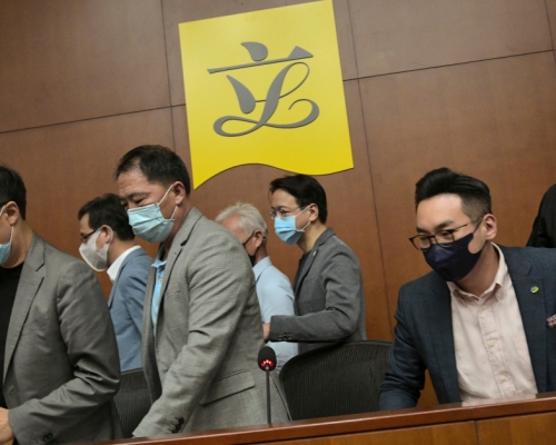 今次人大若再出手,等於民主派已無空間頂住惡法,意味已失去守住議會戰綫的意義。