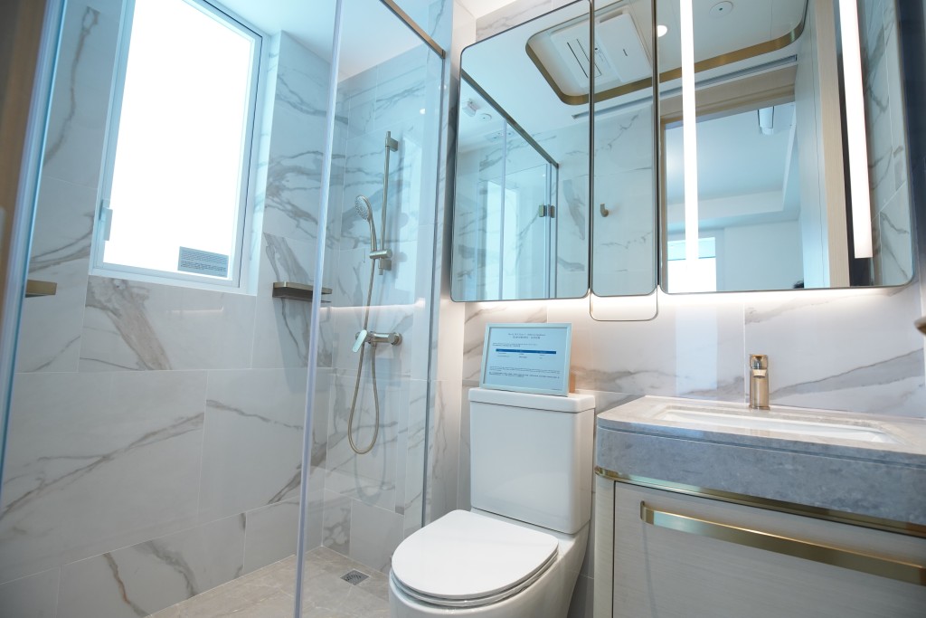 浴室採淋浴間設計，慳位實用。（3座28樓H室）