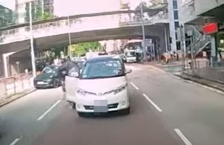  車CAM特警影片截圖