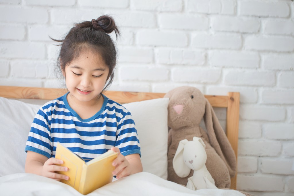 養成閱讀習慣為孩子的語文奠下穩固基礎。