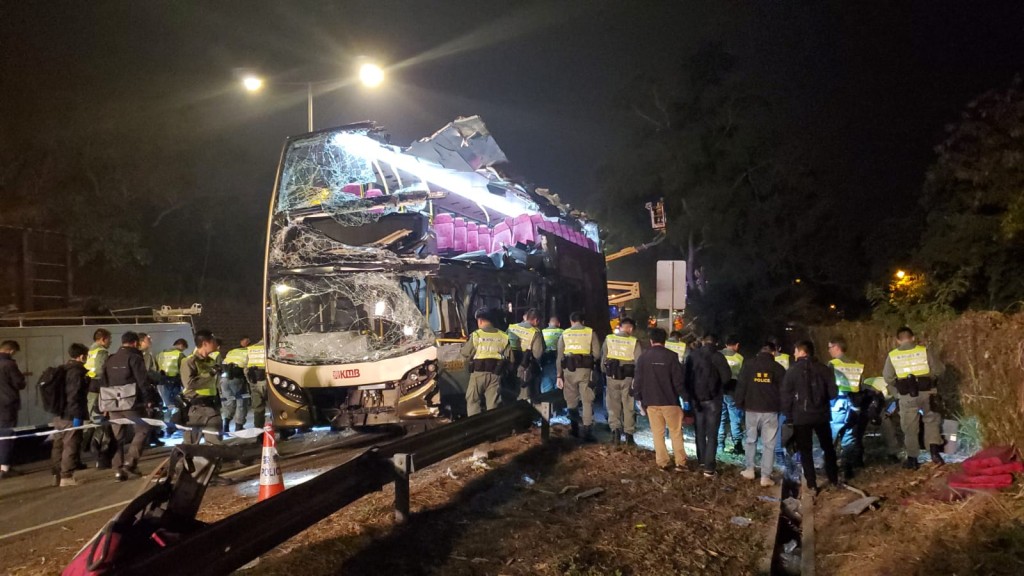 2019年12月粉嶺公路九巴失控撞向大樹,釀成6死39傷。資料圖片