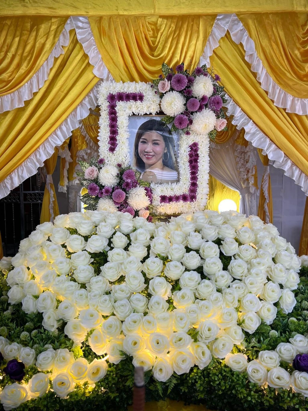 其家人昨日為李青青舉行喪禮。