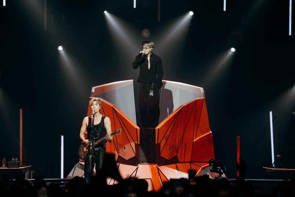 Teddy、Tyson Yoshi驚喜現身合唱《1994》。