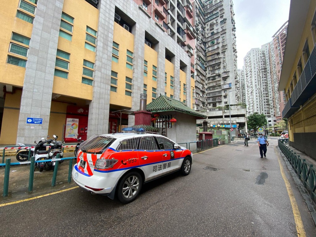 司警到場調查。 司警到場調查。
