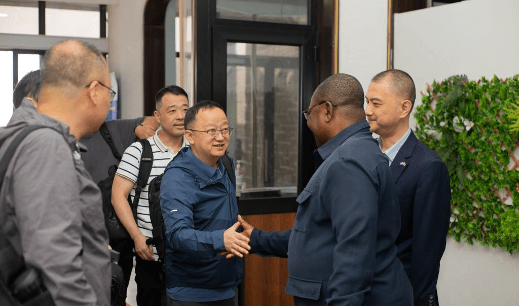 中國第3批專家援助民主剛果抗疫。新華網 中國第3批專家援助民主剛果抗疫。新華網