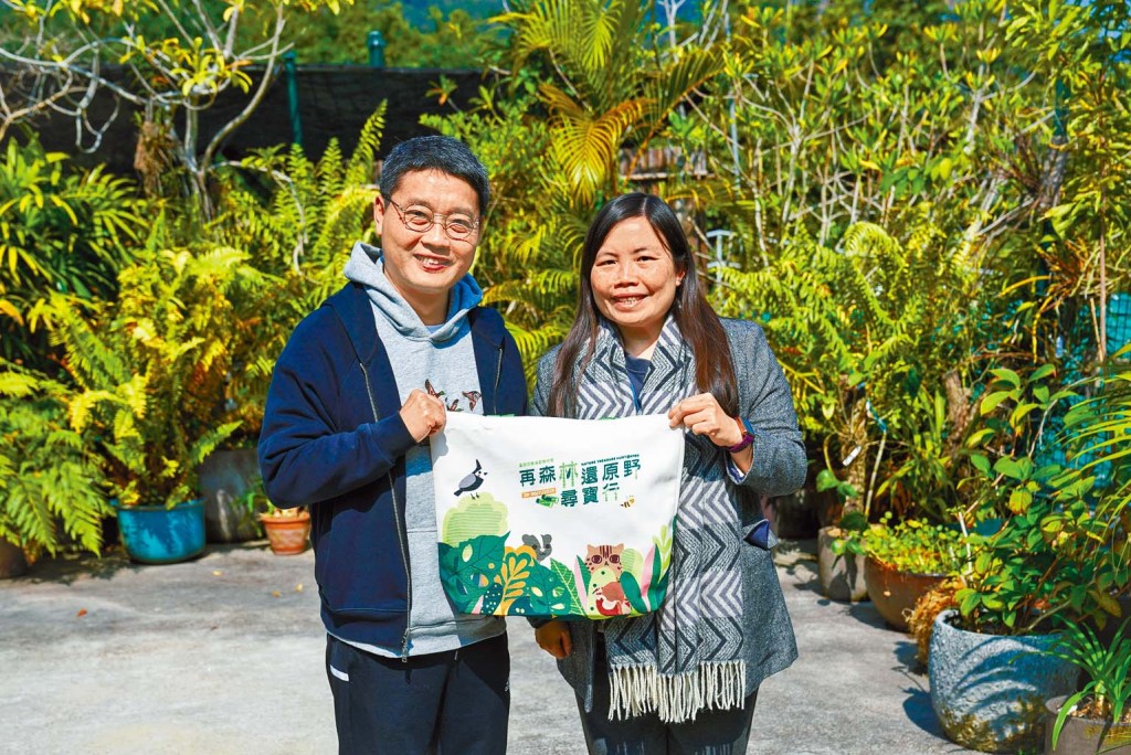 （左起）潔心林炳炎中學余建文副校長及黃頌瑜助理校長表示，與KFBG合作後，學生能親身體驗大自然，有助推動學生在專題研習的發展。