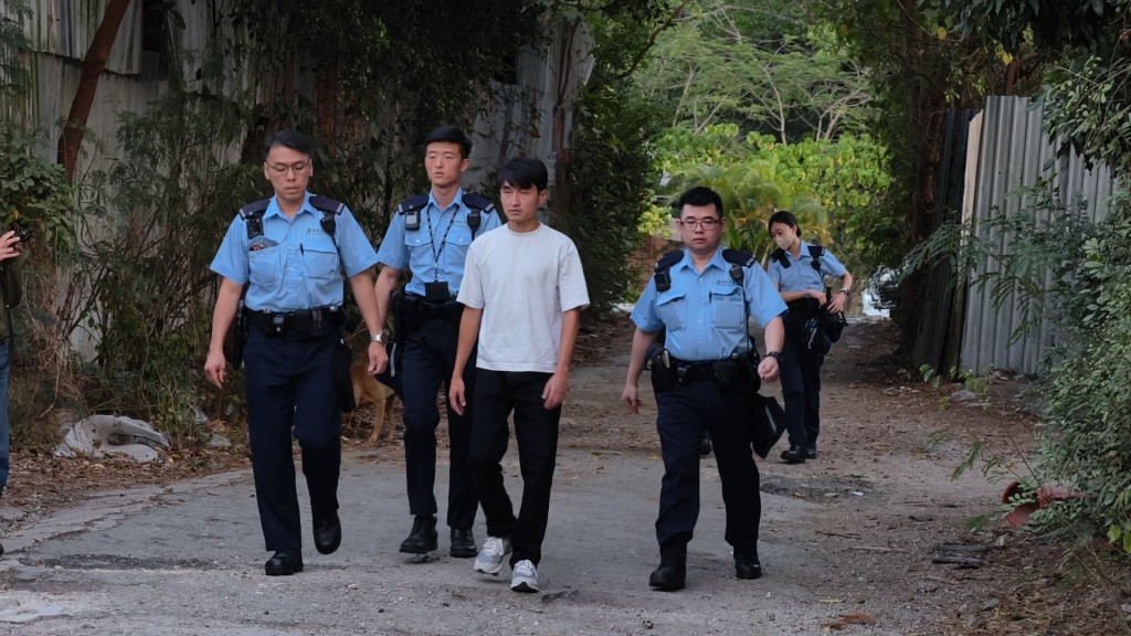 警方到場調查。黃文威攝