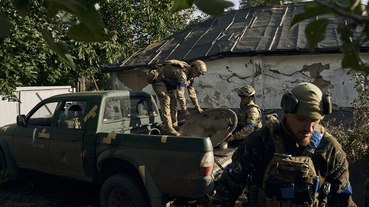 烏軍近月加快反攻，加速俄佔區推動「入俄公投」進程。AP圖片