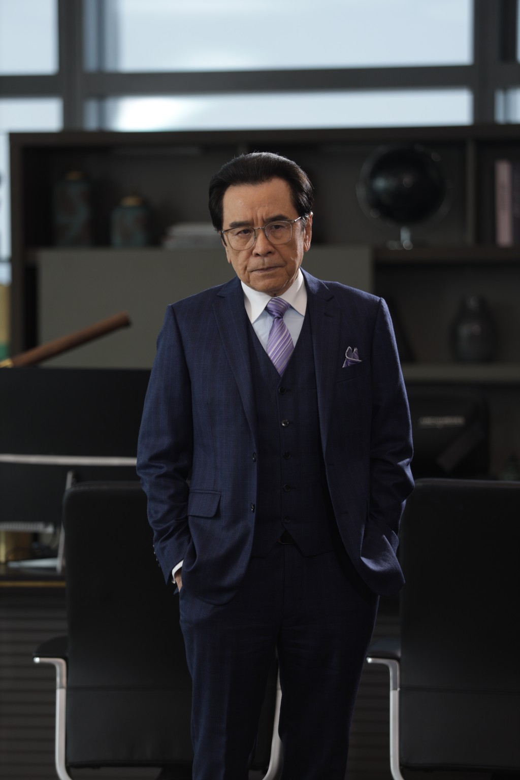 志琛亦不甘示弱，即時成立對立基金並宣稱霸氣注資一百億元進行圍剿。