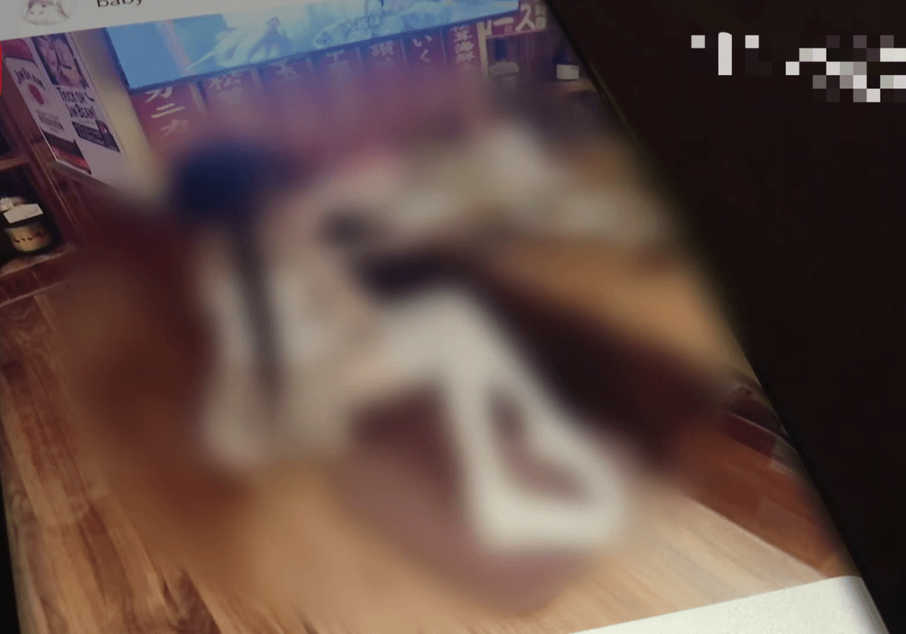 小红书存在大量儿童软色情内容:给未成年用户推送色情擦边小说、图片。 小红书存在大量儿童软色情内容:给未成年用户推送色情擦边小说、图片。