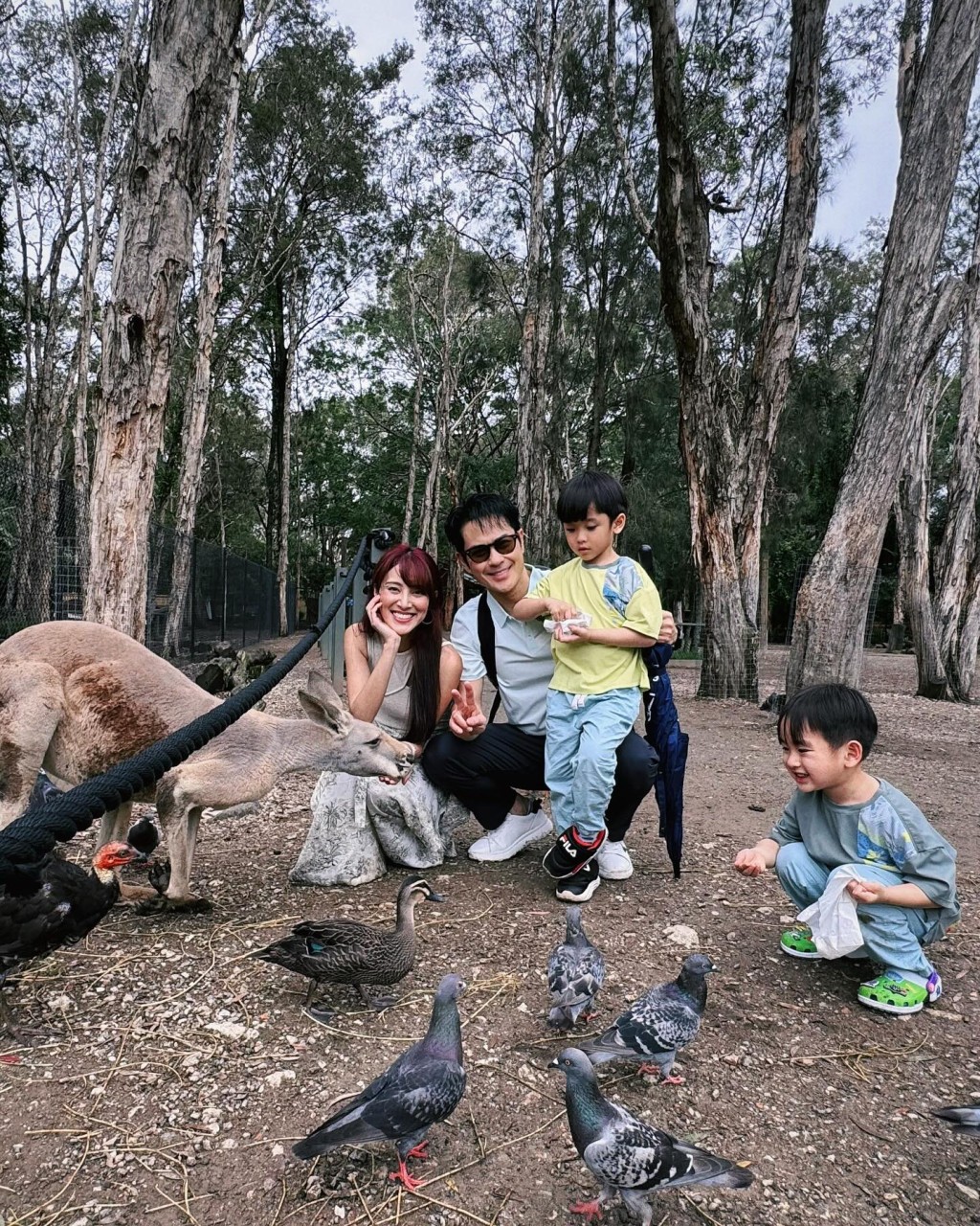 陈凯琳与郑嘉颖早前一家去澳洲玩。