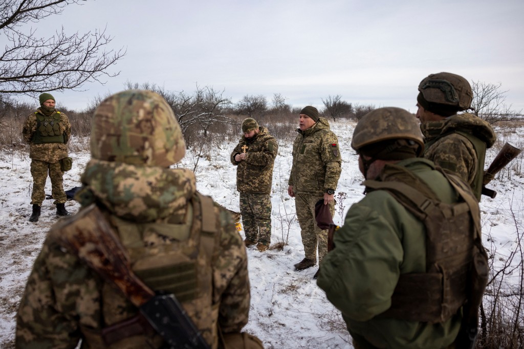 烏克蘭提議把烏克蘭可以徵召上戰場的年齡，從27歲下調至25歲。路透社