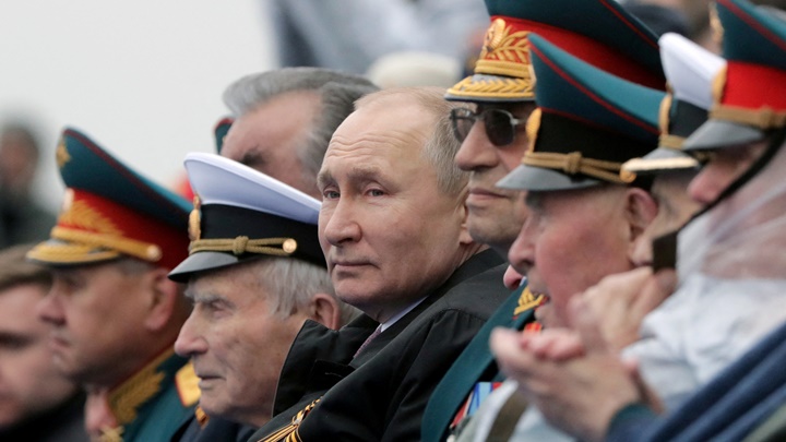 俄罗斯总统普京往年会在胜利日阅兵中发表演说。路透社资料图片