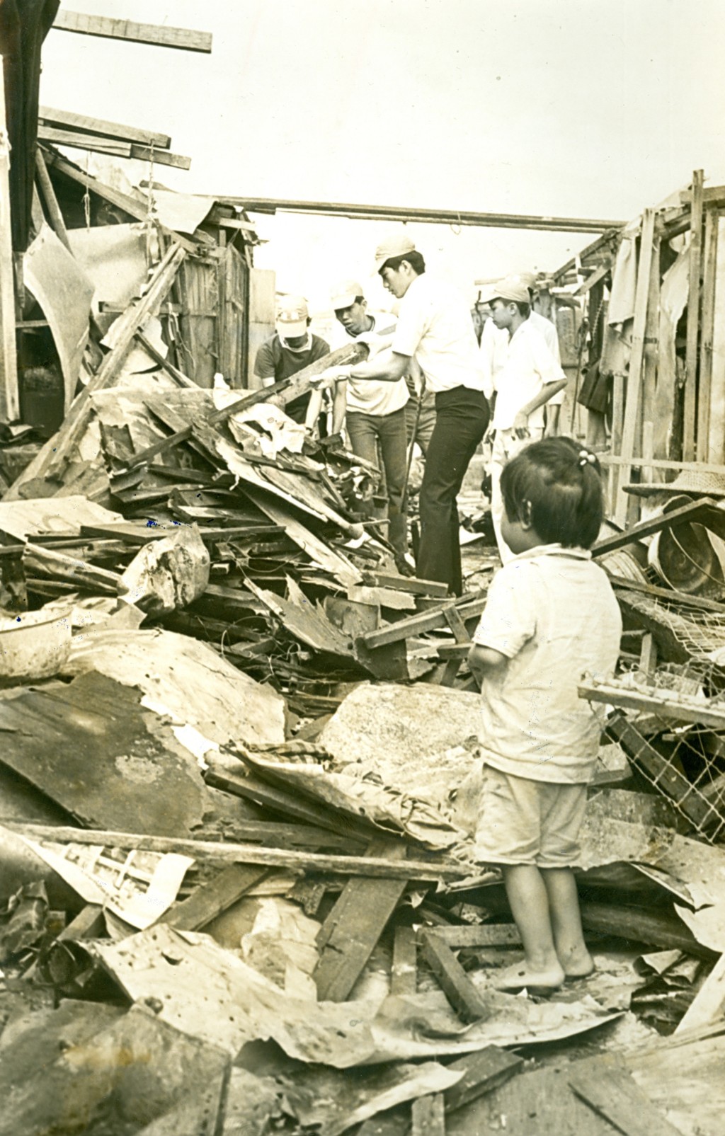 颱風「露絲」 於1971年吹襲香港。資料圖片 颱風「露絲」 於1971年吹襲香港。資料圖片