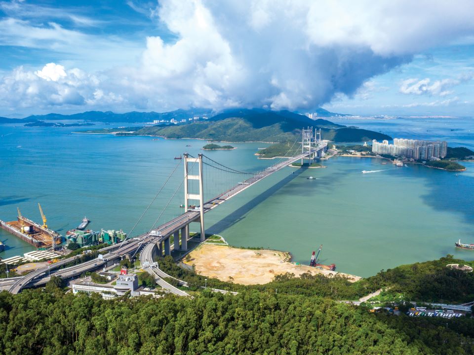 青衣自然径可饱览青马大桥美景。（图片来源：香港旅游发展局）