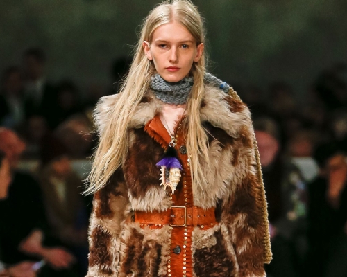 时装品牌Prada宣布2020年起拒用皮草。网上图片