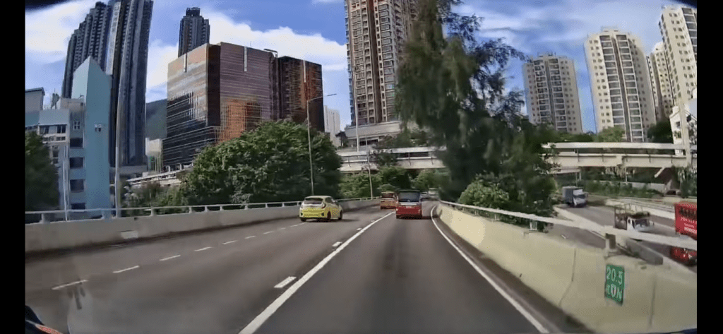 車cam片主沿沙田路往火炭方向行駛。