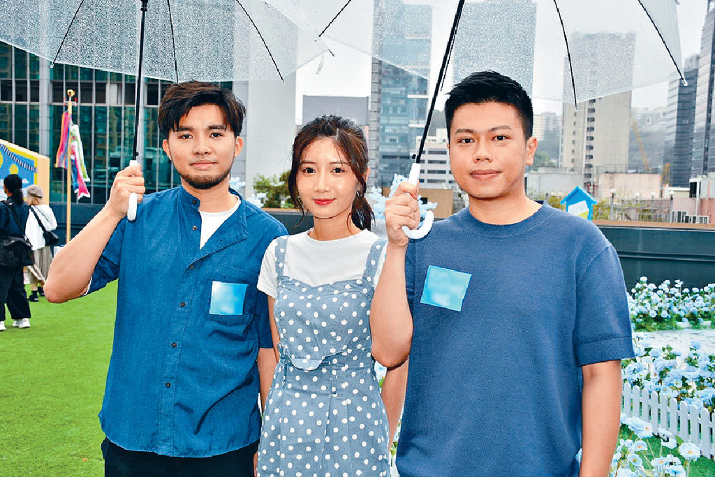 ■（左起）許賢、Jessica及蘇致豪遲到。