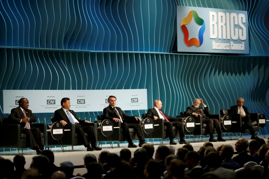 2019年，中国、南非、俄罗斯、印度和巴西领导人一起出席金砖峰会。(路透社)