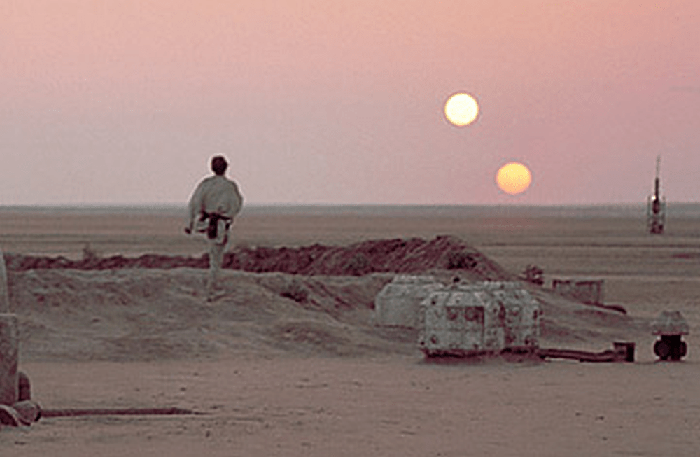 經典科幻電影《Star War》中出現兩個太陽。Star War電影照